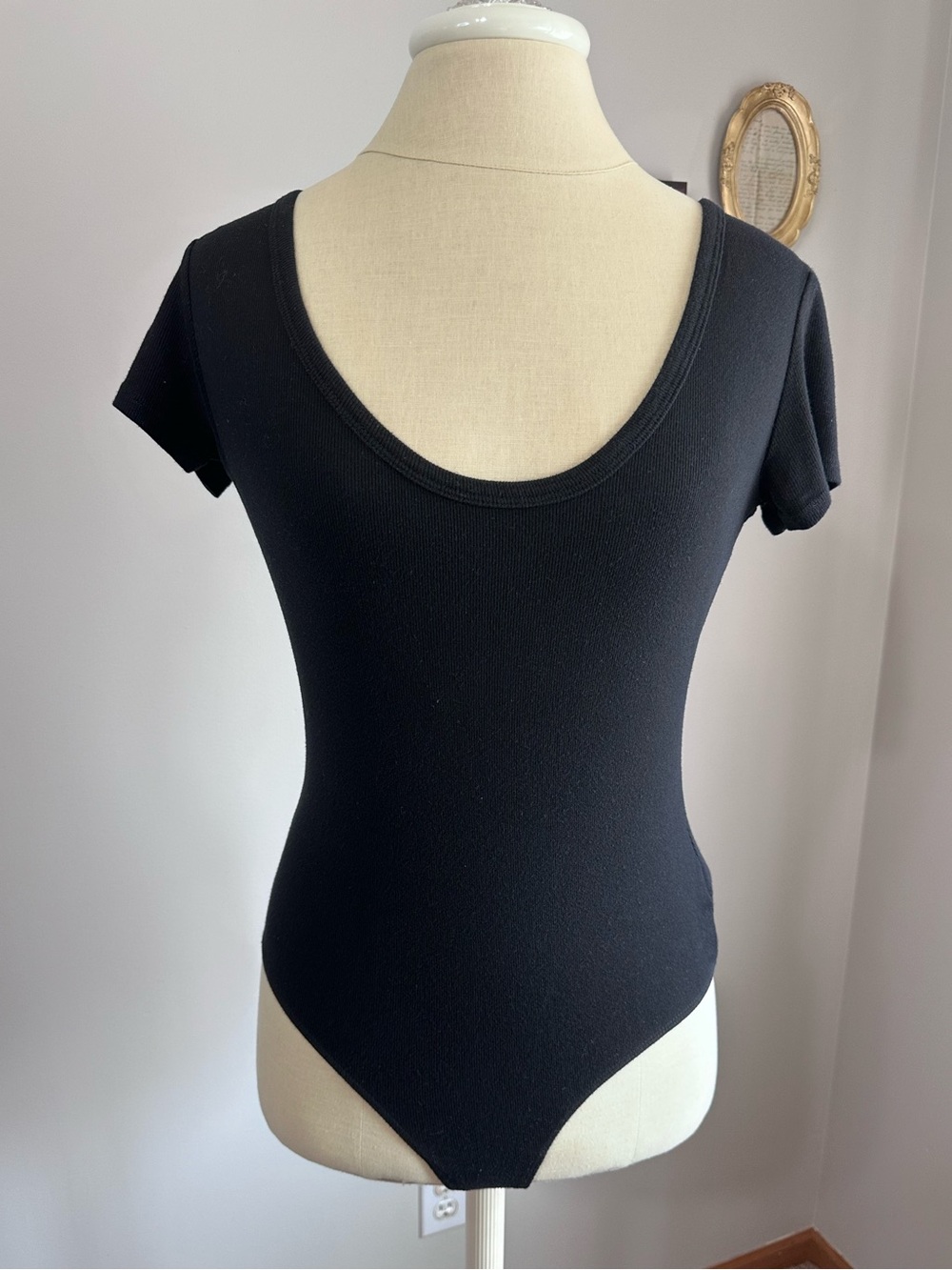 Agolde Black Scoop Neck Short Sleeve Bodysuit